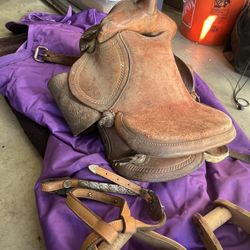 Youth Saddle And Horse Blanket 