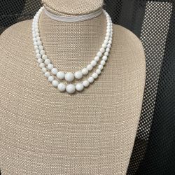 Vintage White Agate Necklace 