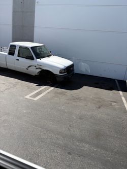 Ford Ranger Extended Cab – ONLY 66K Miles – Clean Title – Repair/Project