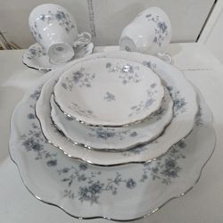 Johann Haviland Bavaria Germany Dinnerware, see pic for pieces included-PLEASE READ DESCRIPTION
