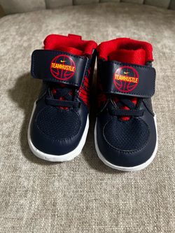 Nike Team Hustle size 4C baby