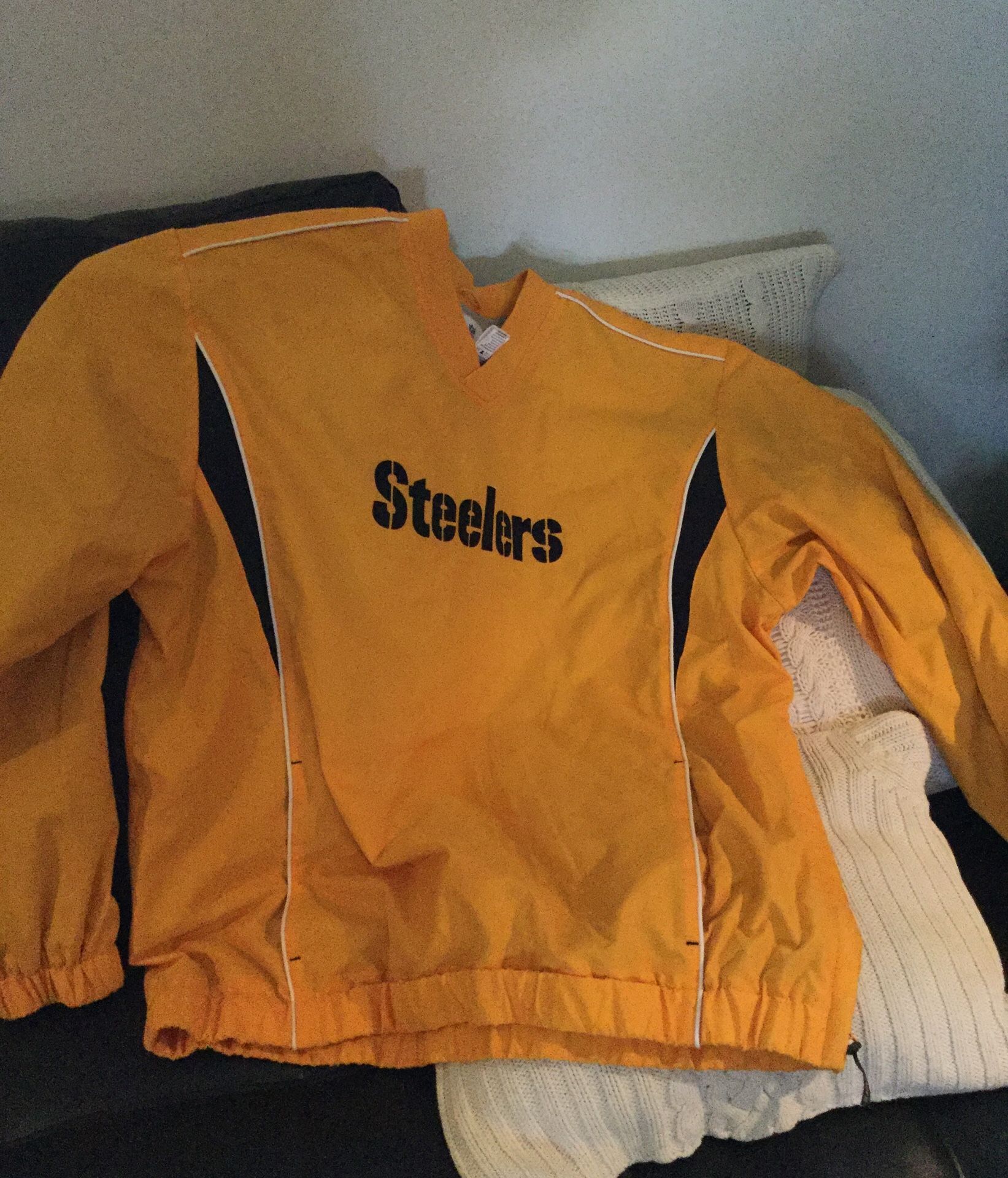 Steelers pull over jacket