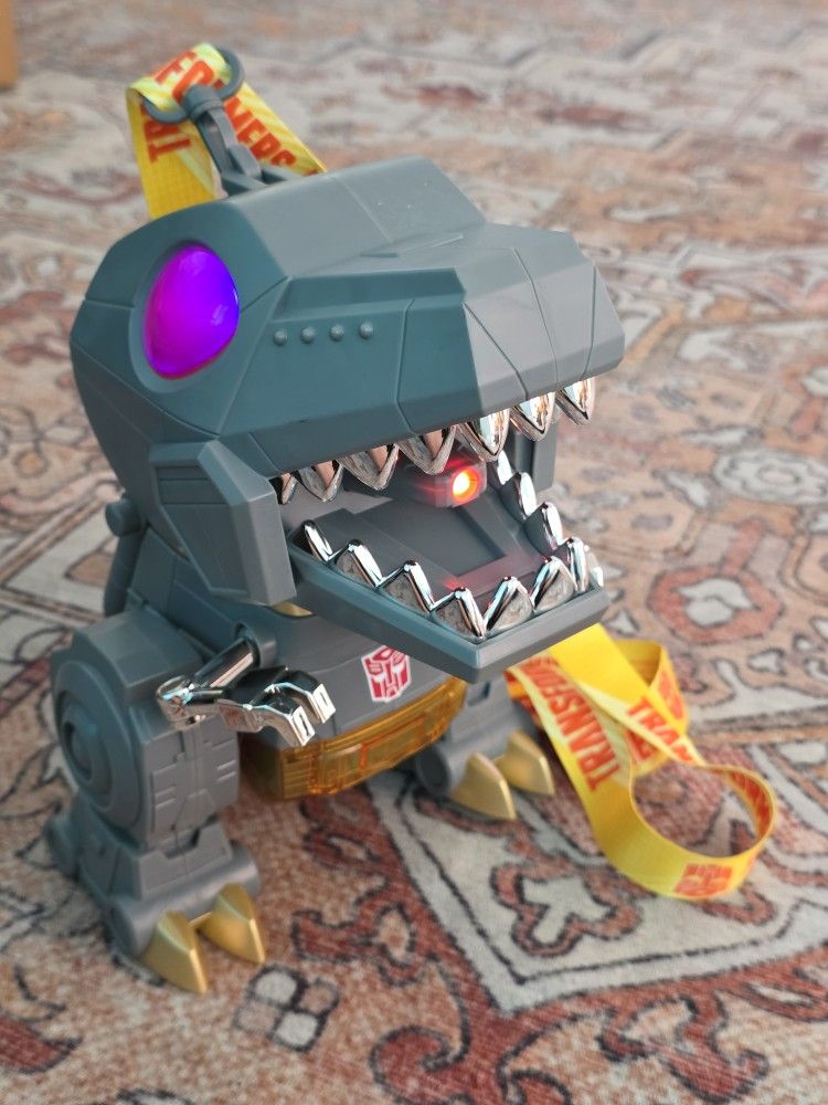 Authentic Grimlock Popcorn Bucket Eyes Light Up Action Figure Universal Studios