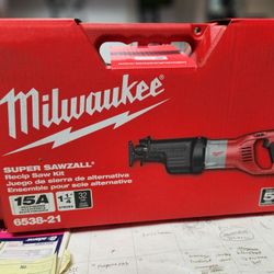Milwaukee 15amp Super Sawzall Recip Saw Kit