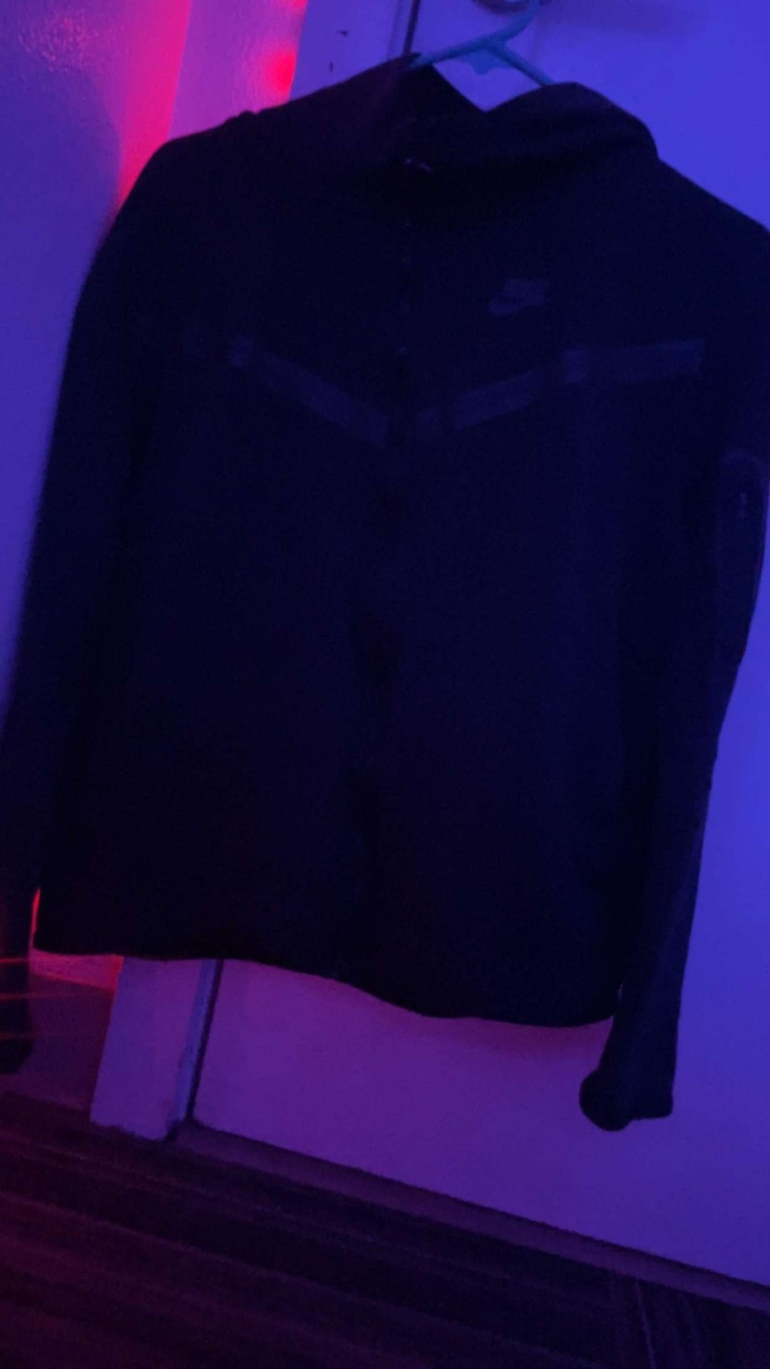 Black Nike Tech