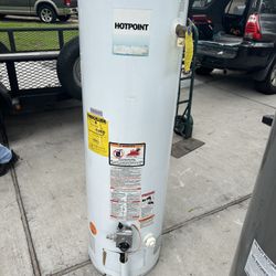 HOTPOINT GAS WATER HEATER 30GALLONS CALENTON DE ÁGUA 