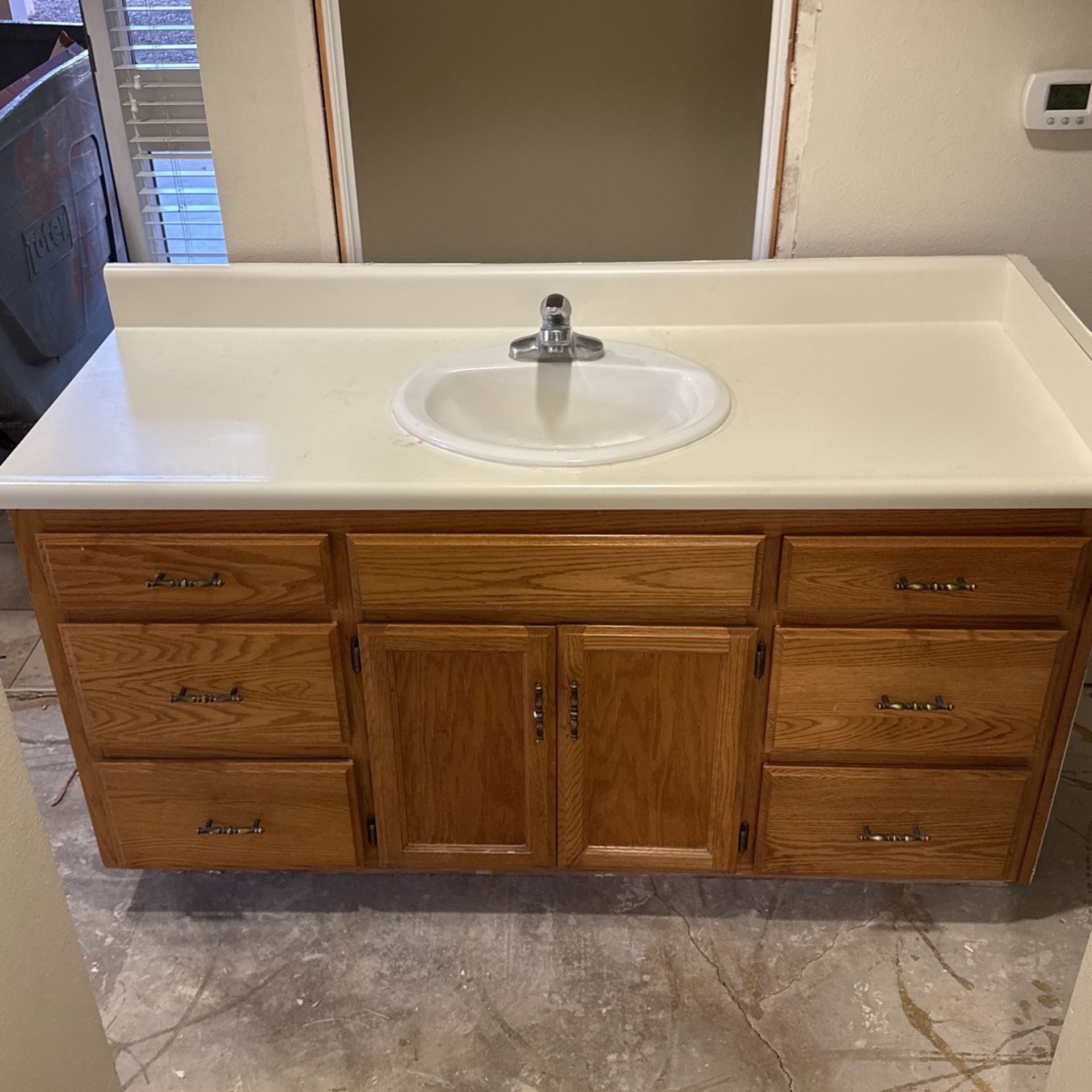 Bathroom Vanity for Sale in Fresno, CA - OfferUp