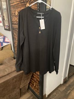Woman’s XL Long Sleeve Top