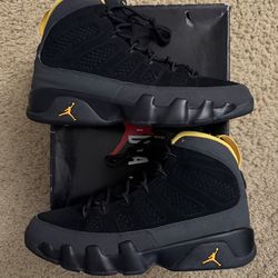 Size 8.5 (Pre owned, with original box) - Air jordan 9 retro university gold
