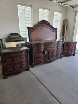 Bedroom set,  king size