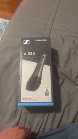 Sennheiser e 835 microphone