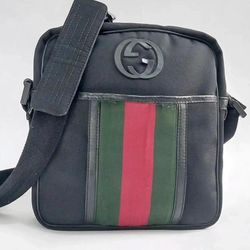 Pre Owned Gucci Nylon Leather Web Messenger Bag 