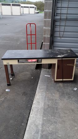 Metal desk