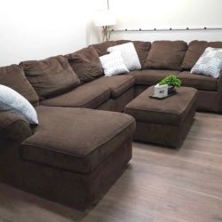 DELIVERY AVAILABLE Sectional Couch