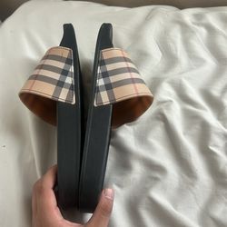 Burberry slides