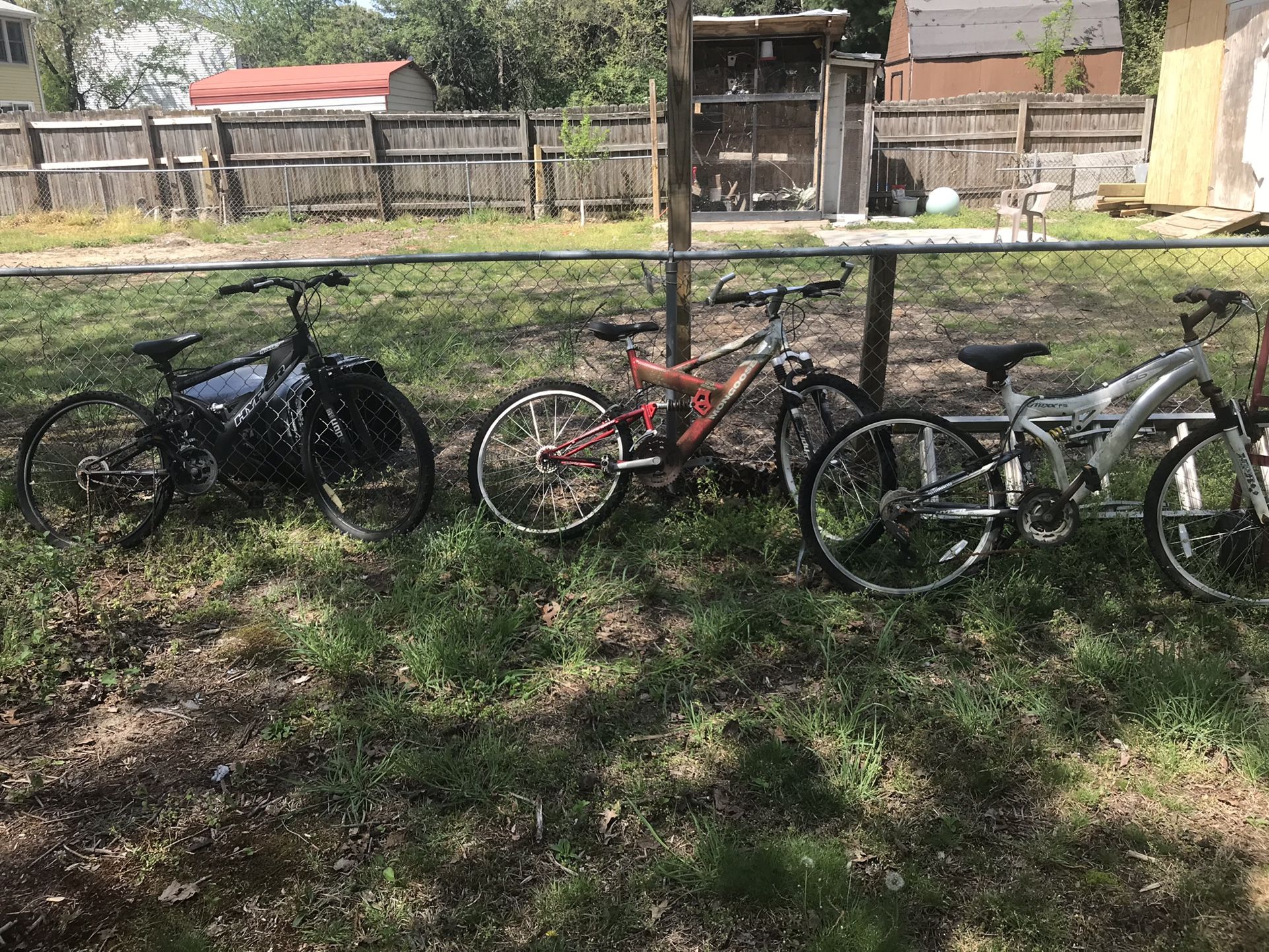 Three 24 inch aluminum and carbine fram Bikes Needs Some Tlc All Of Them Go For Only $80 Firm