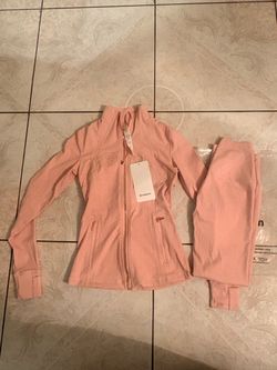 Salmon pink Lulu set/ Size 4/ $70