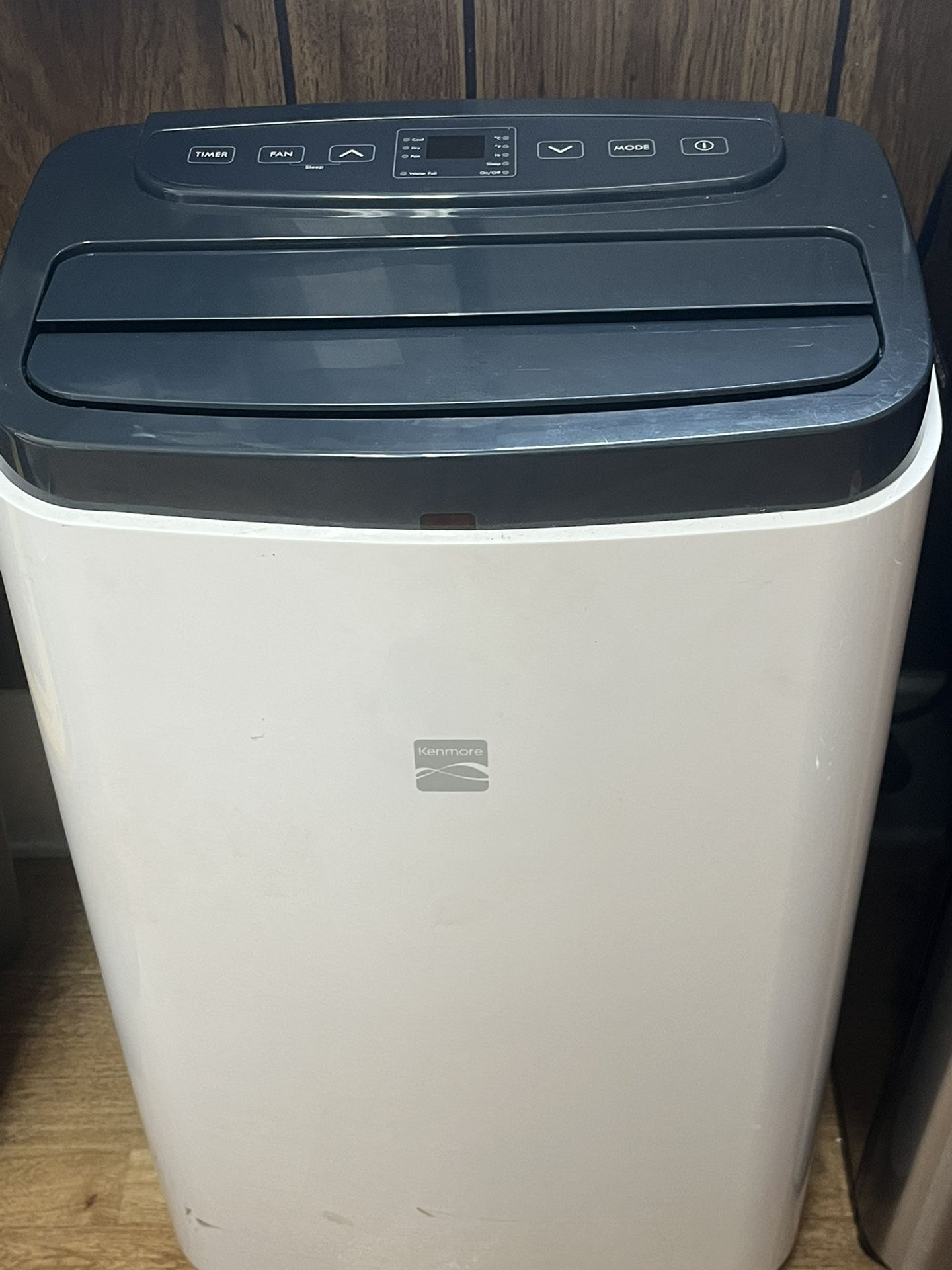 KENNMORE 1000O BTU FLOOR A/C IN NEW CONDITION SELLING CHEAP. $150 R BES OFFER T