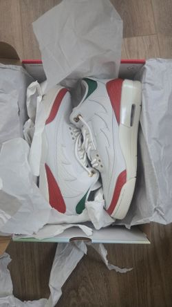 10.5 Nike & Jordan shoes ( new, slightly used, roughly used )