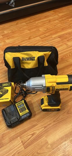 Llave de alto poder, Dewalt dfc 889 con cargador y batería 6 ha de alto poder