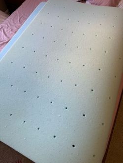 Mattress topper full size. Used. Free
