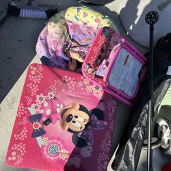 Kids table and chair 