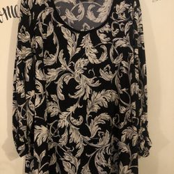 2x Black And White Top