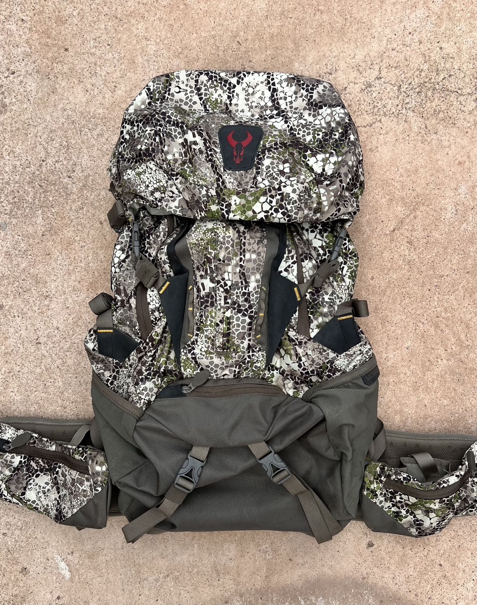 Badlands Pack - Sacrifice LS