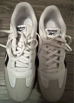 Reebok size Y6