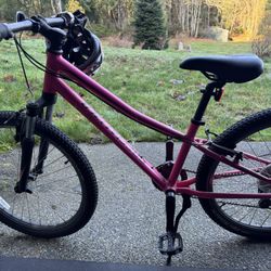 Specialized Mountain Bike  24 Inch Wheels