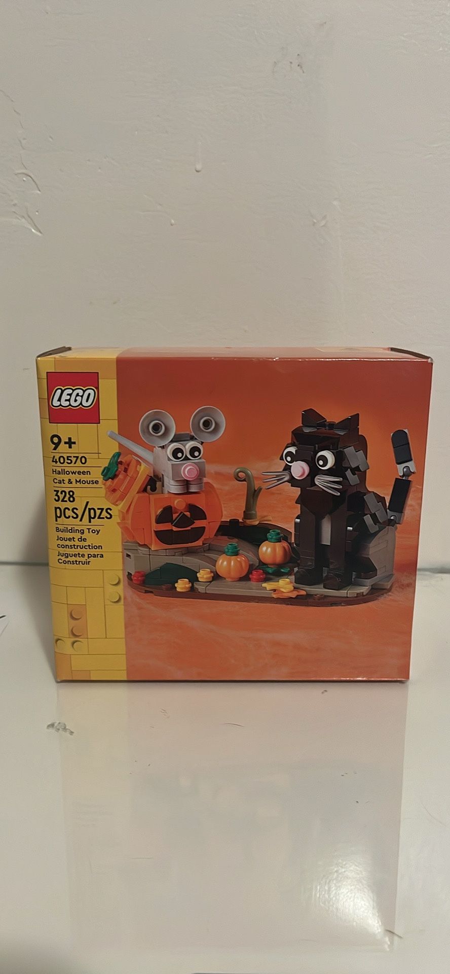 New/Sealed In Box Halloween Cat and Mouse Lego set - Set #40570