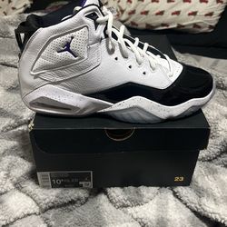 Nike  Jordan B’loyal