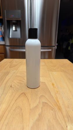 Brand New Plastic Bottles w/Dispenser Top