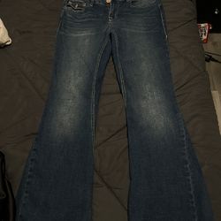 Worn Once 28 Viral True Religion Jeans & Flared