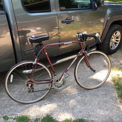 Vintage 10 Speed Bicycle In Excellent Condition