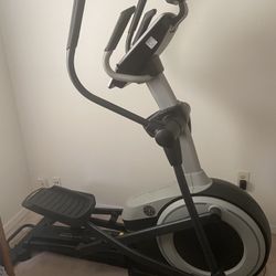 Golds Gym Elliptical 
