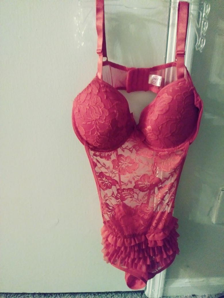Sexy Laundray red