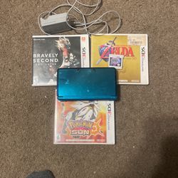 Nintendo 3DS With 4 Games