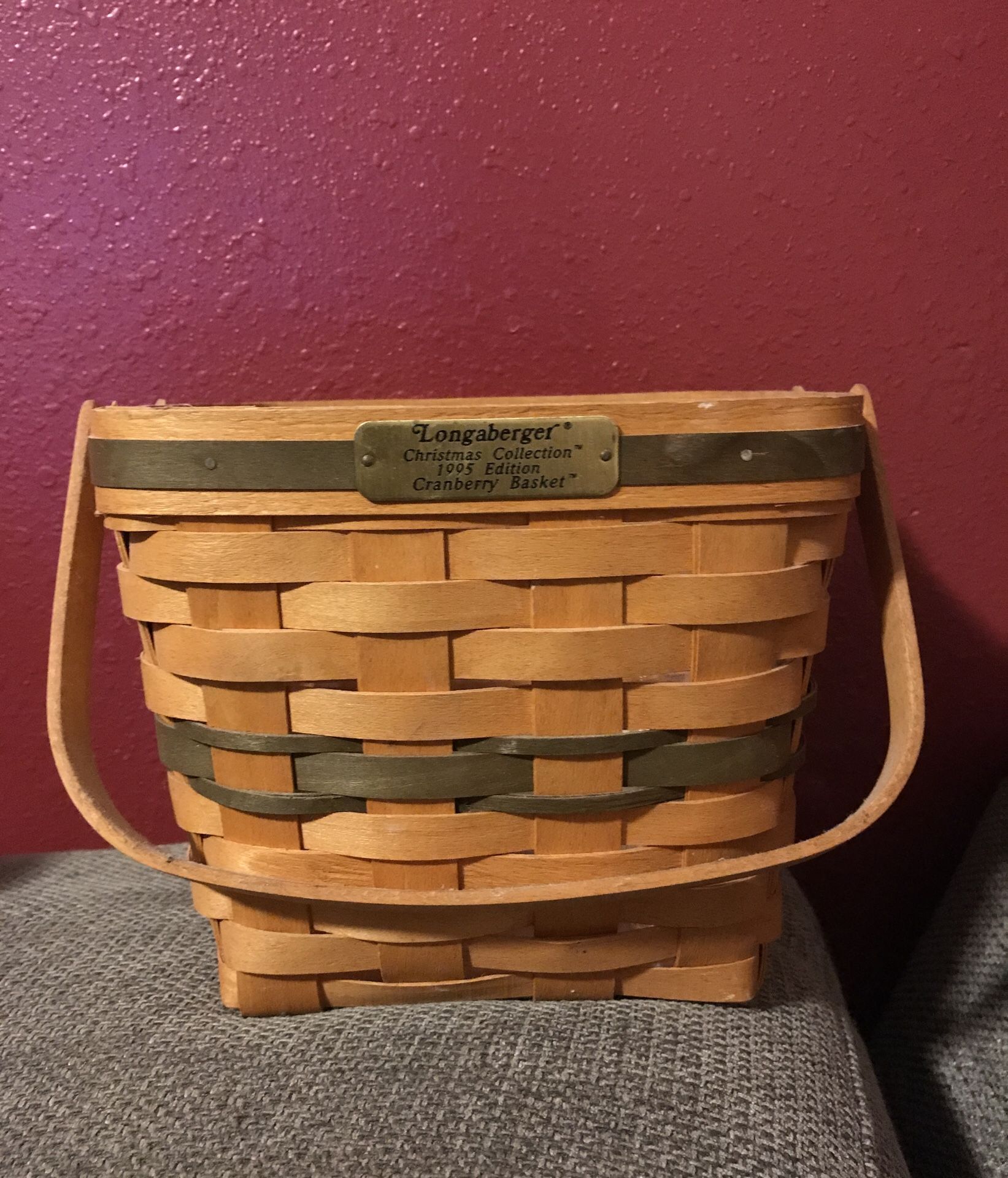 Longaberger Christmas Collection 1995 Edition Cranberry Basket