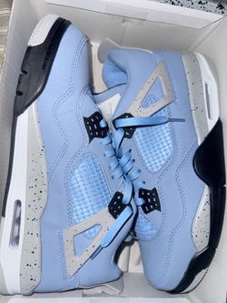 University blue Jordan 4
