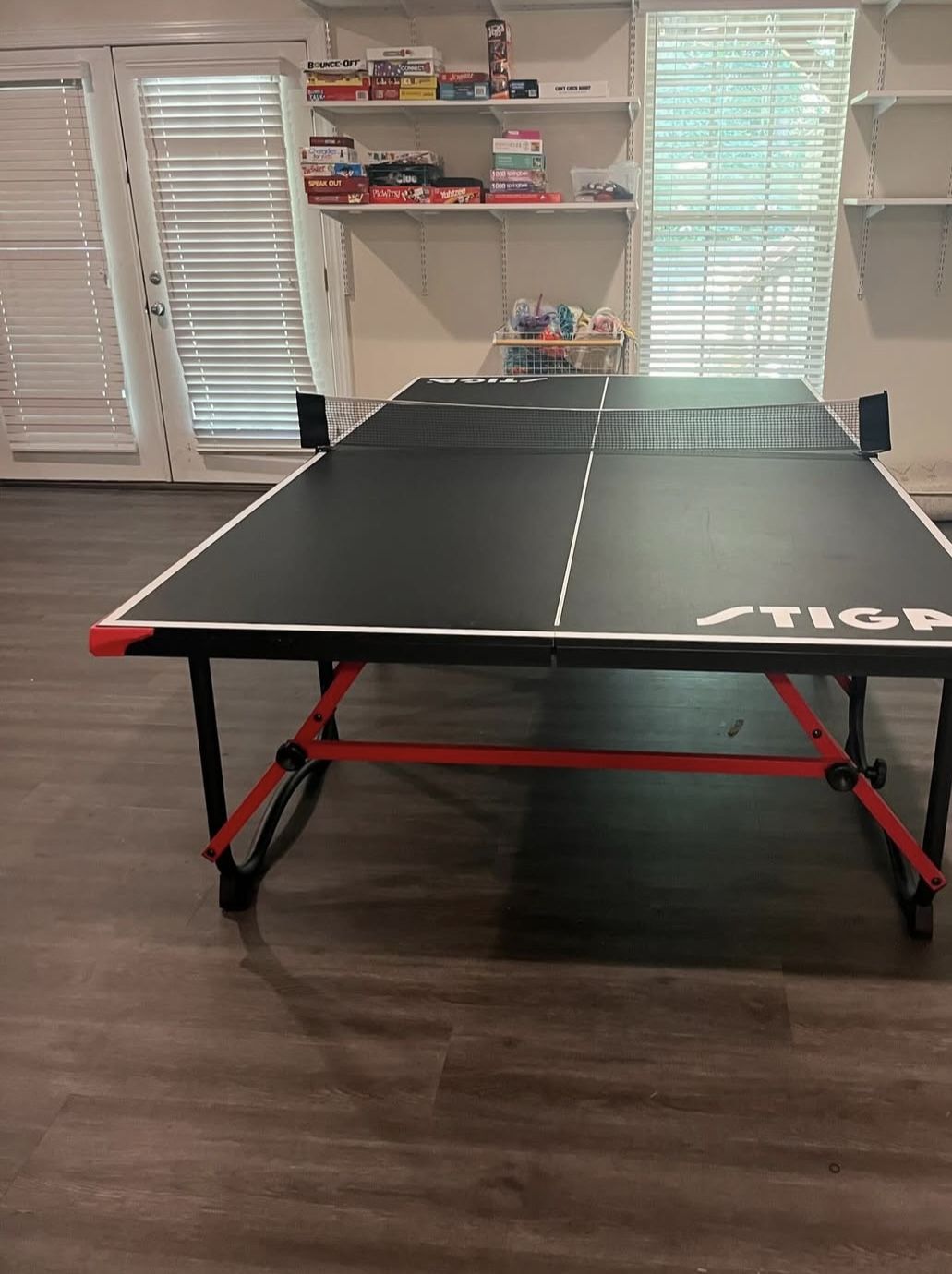STIGA TABLE TENNIS (ping pong table)