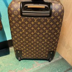 Louis Vuitton Luggage Entrupy Verified 
