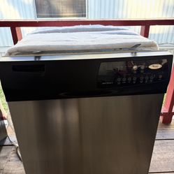 Whirlpool Dishwasher 