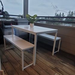 Dinning Table With Bench Seating