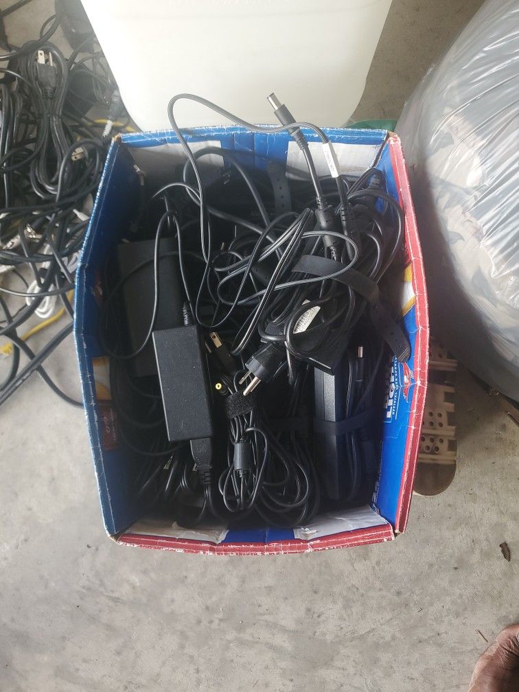 ORIGINAL HP AND DELL LAPTOP CJARGERS