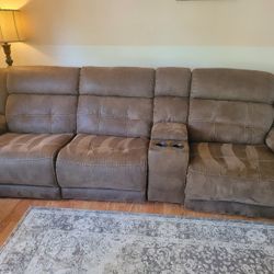 Reclining Sofa