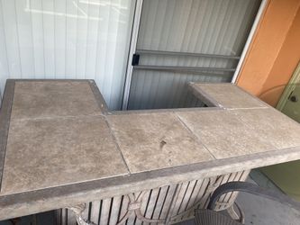 Outdoor Bar Table & 4 Chairs