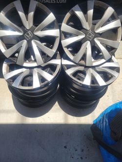 2025 Honda Civic wheel rims with hup caps