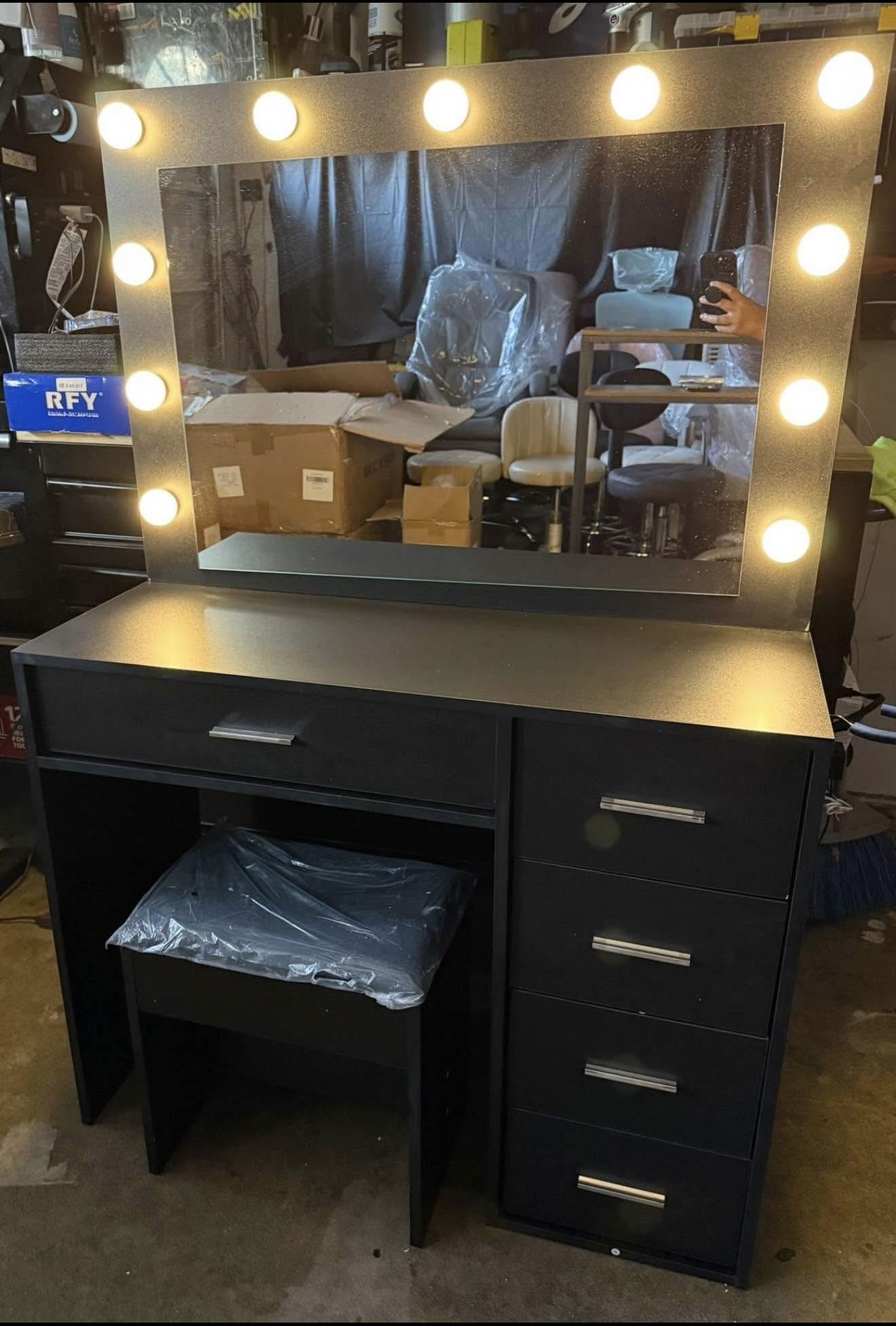Modern Vanity Set w/ Light-Up Mirror, Charging Station & Stool – Brand New!