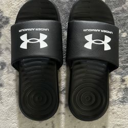 Like New. Youth Kids Size 3Y Under Armour Sandals